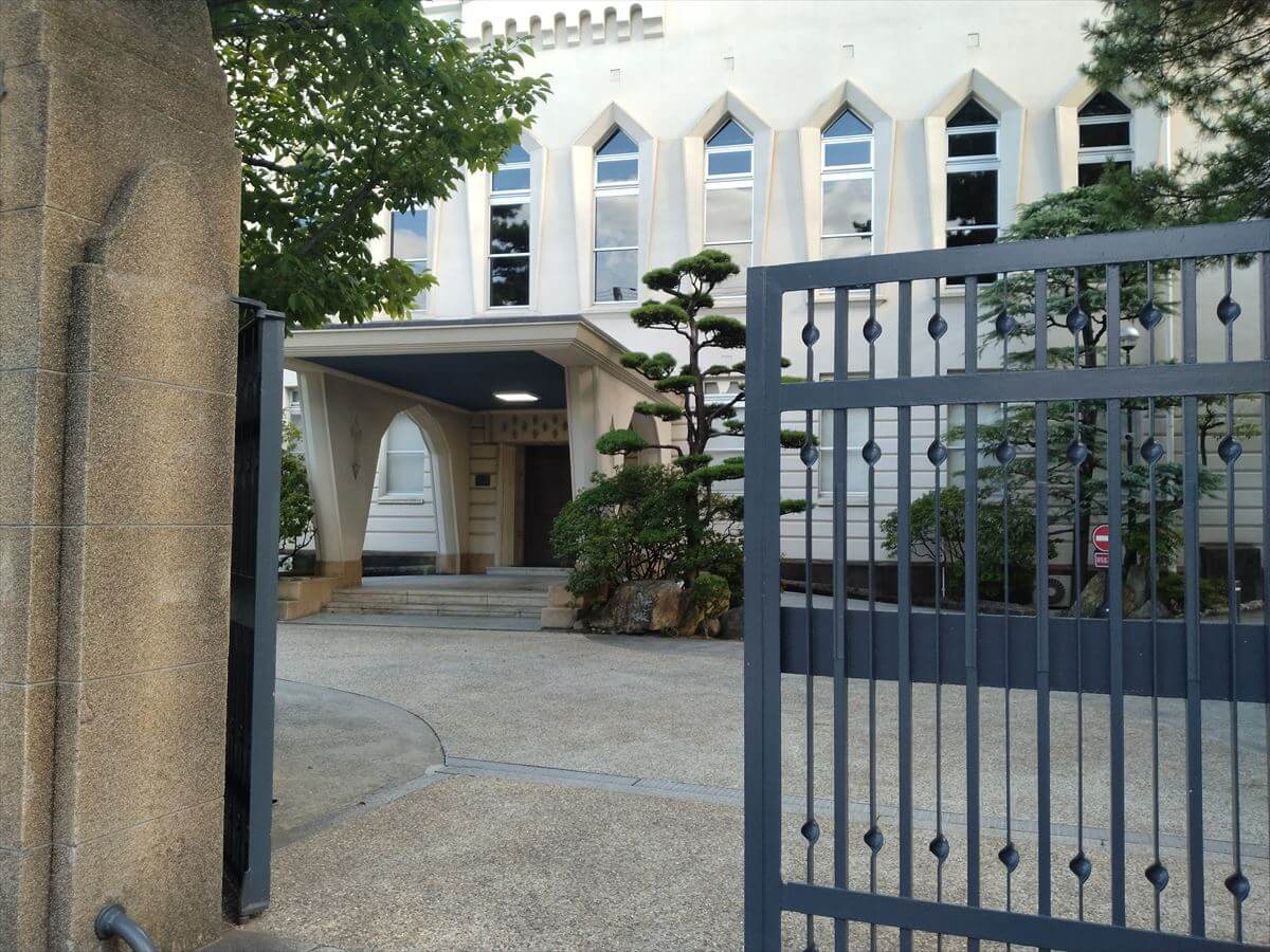 灘 中学校 高等 学校